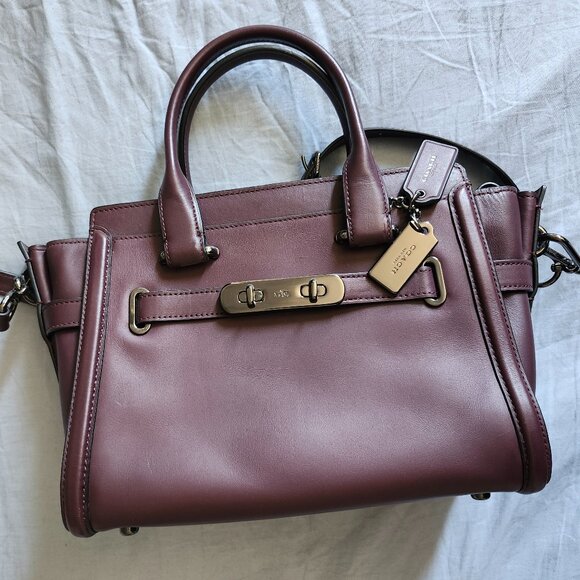 Coach Swagger bag - Picture 1 of 7